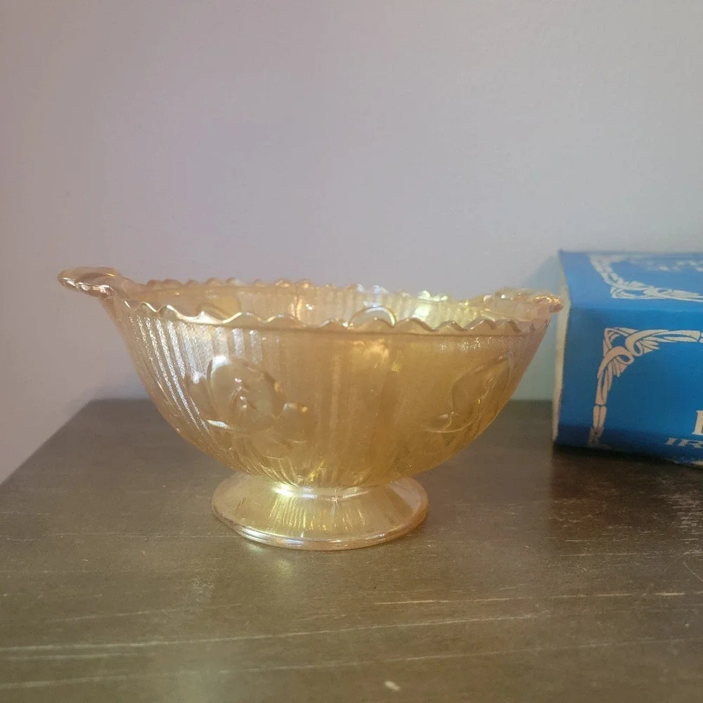 Vintage Antique Classics Jeanette Glass Company Nut Or‎ candy Dish ~ New!